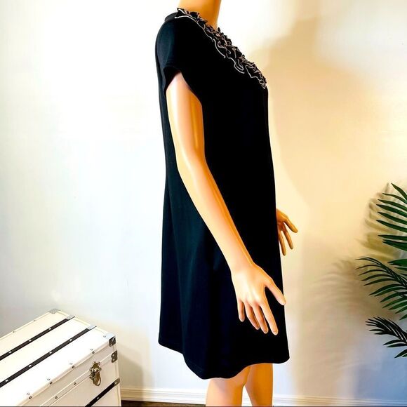 Robbie Bee Black Ruffle Neckline Dress Sz 6 - Picture 2 of 14